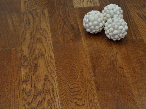 Cheetah Oak Engineered Flooring, Antique Stained, Rustic, Lacquered, 127x4x18 mm Image 1