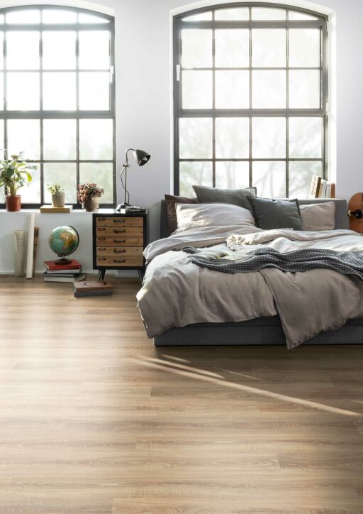 EGGER Classic Bardolino Oak Laminate Flooring, 193x8x1291mm Image 2