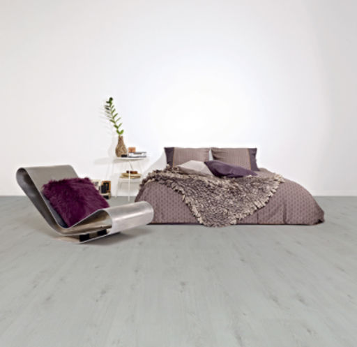 Lifestyle Kensington Culture Oak 3-Strip Laminate Flooring, 7 mm Image 1