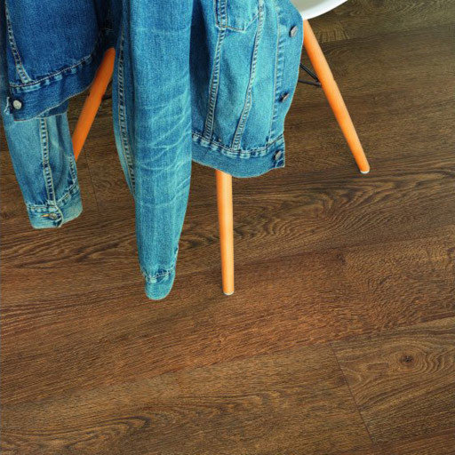 QuickStep CLASSIC Old Oak Natural Laminate Flooring 7 mm Image 2
