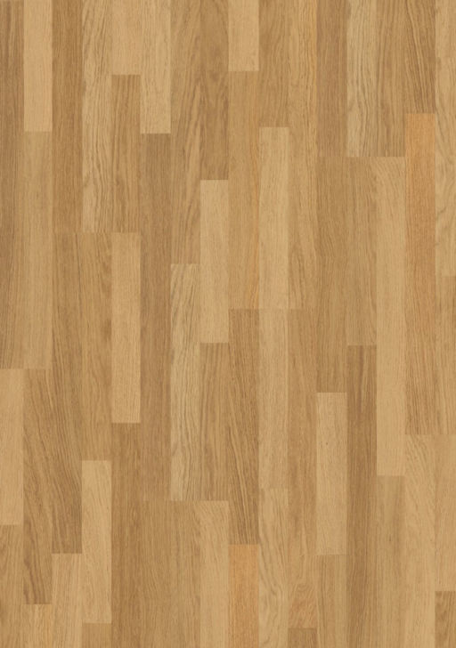 QuickStep CLASSIC Enhanced Oak Natural Varnished Laminate Flooring, 3-Strip, 8mm Image 1