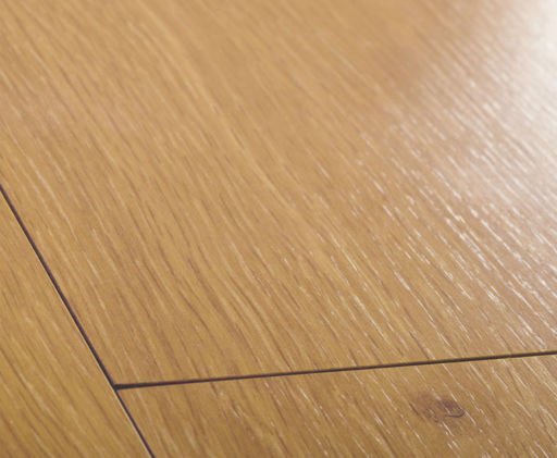 QuickStep CLASSIC Moonlight Oak Natural Laminate Flooring, 8 mm Image 5