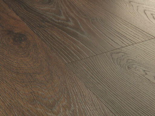 QuickStep CLASSIC Peanut Brown Oak Laminate Flooring, 8mm Image 3