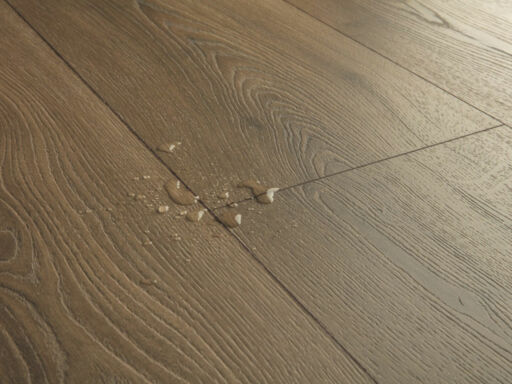 QuickStep CLASSIC Warm Brown Oak Laminate Flooring, 8mm Image 5