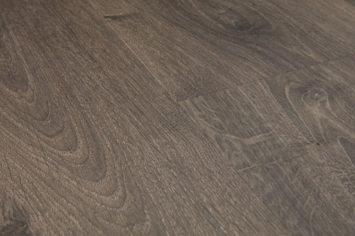 QuickStep Creo Virginia Oak Brown Laminate Flooring, 7 mm Image 3