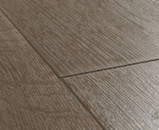 QuickStep Impressive Classic Oak Brown Laminate Flooring, 8mm Image 3