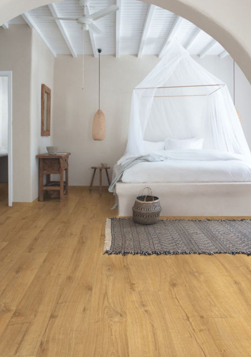 QuickStep LARGO Cambridge Oak Natural Planks 4v Laminate Flooring 9.5mm Image 2