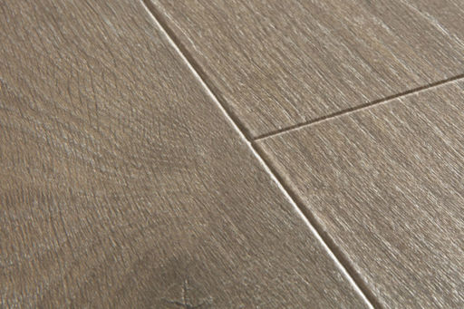 QuickStep Majestic Woodland Oak Brown Laminate Flooring, 9.5mm Image 4