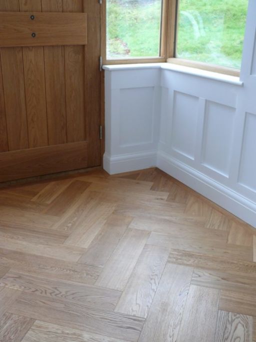 Tradition Engineered Oak Parquet Flooring, Herringbone, Natural, Brushed, Lacquered, 150x14x600mm Image 5