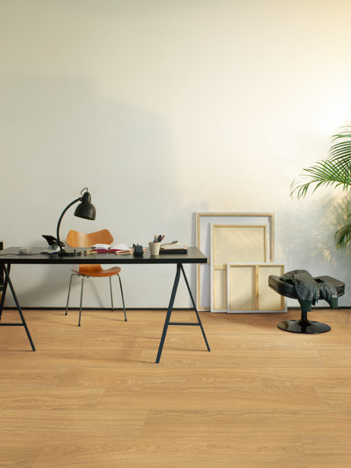 QuickStep Perspective Wide Oak Natural Oiled Planks 4v-groove Laminate Flooring 9.5 mm Image 2