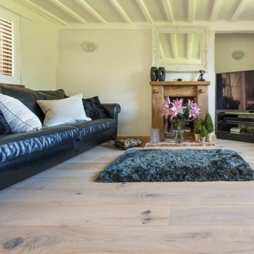 V4 Limehouse White Engineered Oak Flooring, Rustic, Hand finished, Brushed & UV Hardwax Oiled, 190x15x1900 mm Image 5