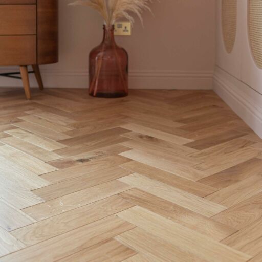 V4 Natural Engineered Oak Parquet Flooring, Rustic, Smooth Sanded & Hardwax Oiled, 90x14x400 mm Image 3