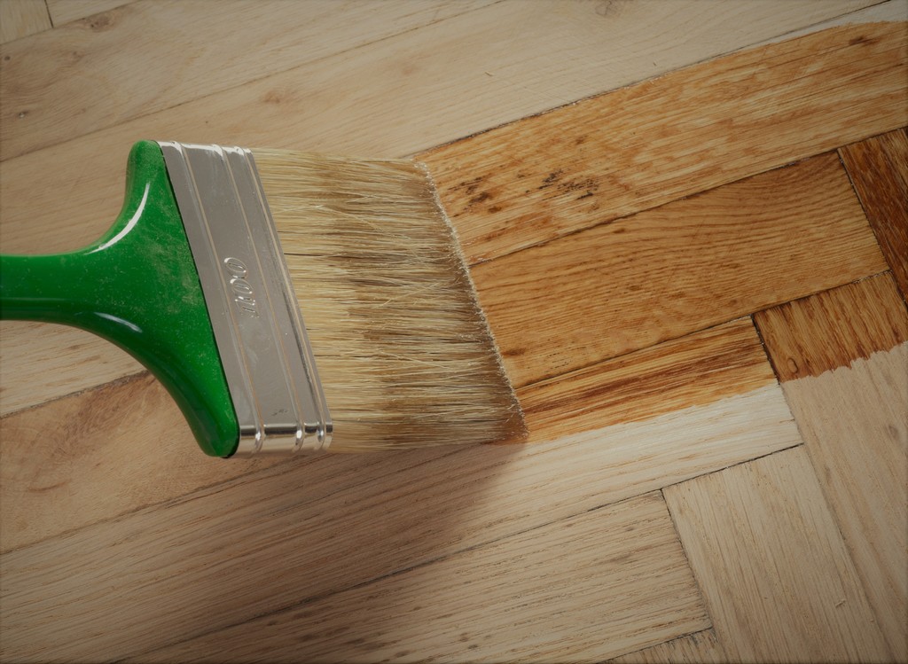 Oiling wooden floors