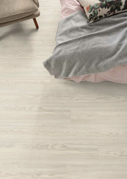 EGGER Classic White Soria Oak Laminate Flooring, 193x8x1291mm Image 1