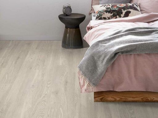 EGGER Medium White Corton Oak Laminate Flooring, 135x10x1291mm Image 1