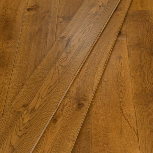 Evergreen Oakley Golden Engineered Oak Flooring, Handscraped, Lacquered, 190x20x1900mm