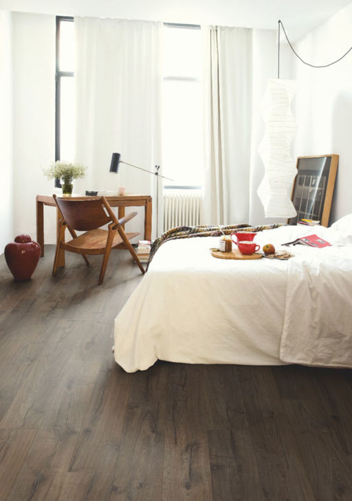QuickStep Impressive Classic Oak Brown Laminate Flooring, 8 mm