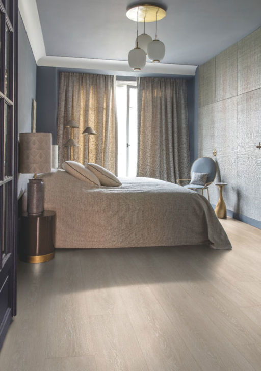 QuickStep Majestic Valley Oak Light Beige Laminate Flooring, 9.5mm Image 3