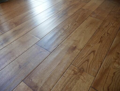 Tradition Solid Golden Oak Hardwood Flooring, Rustic, Handscraped, Matt Lacquered, 125x18xRL mm