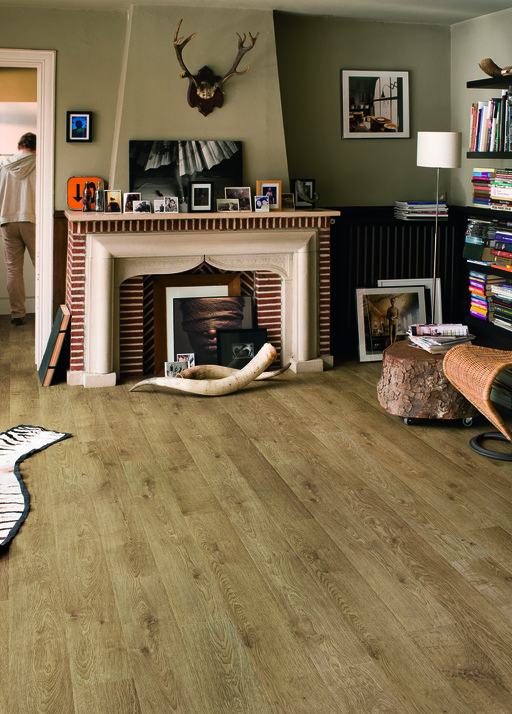 QuickStep COUNTRY Natural Varnished Oak Planks Laminate Flooring 9.5 mm
