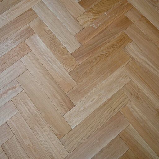 V4 Tundra Engineered Oak Herringbone Flooring, Natural, Brushed & UV Oiled, 100x15x500 mm