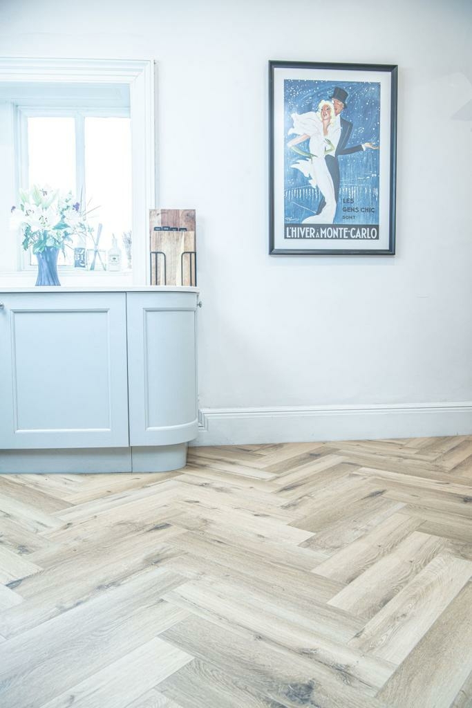 Evolve Hydro Loc 301, Herringbone, Vinyl Flooring, 126x5x610 mm