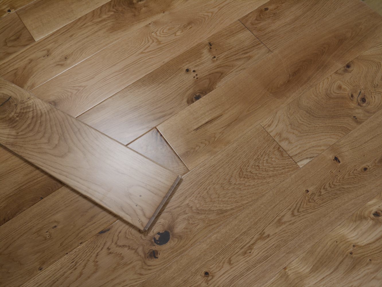 Tradition Solid Oak Flooring, Lacquered, 150x18xRL mm