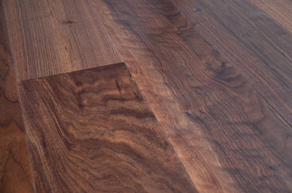 Tradition Engineered Walnut Flooring, Rustic, Lacquered, 190x4x20 mm